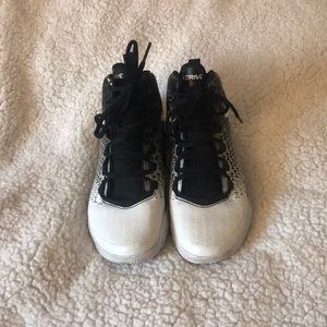 Boys Under Armour basketball sneakers